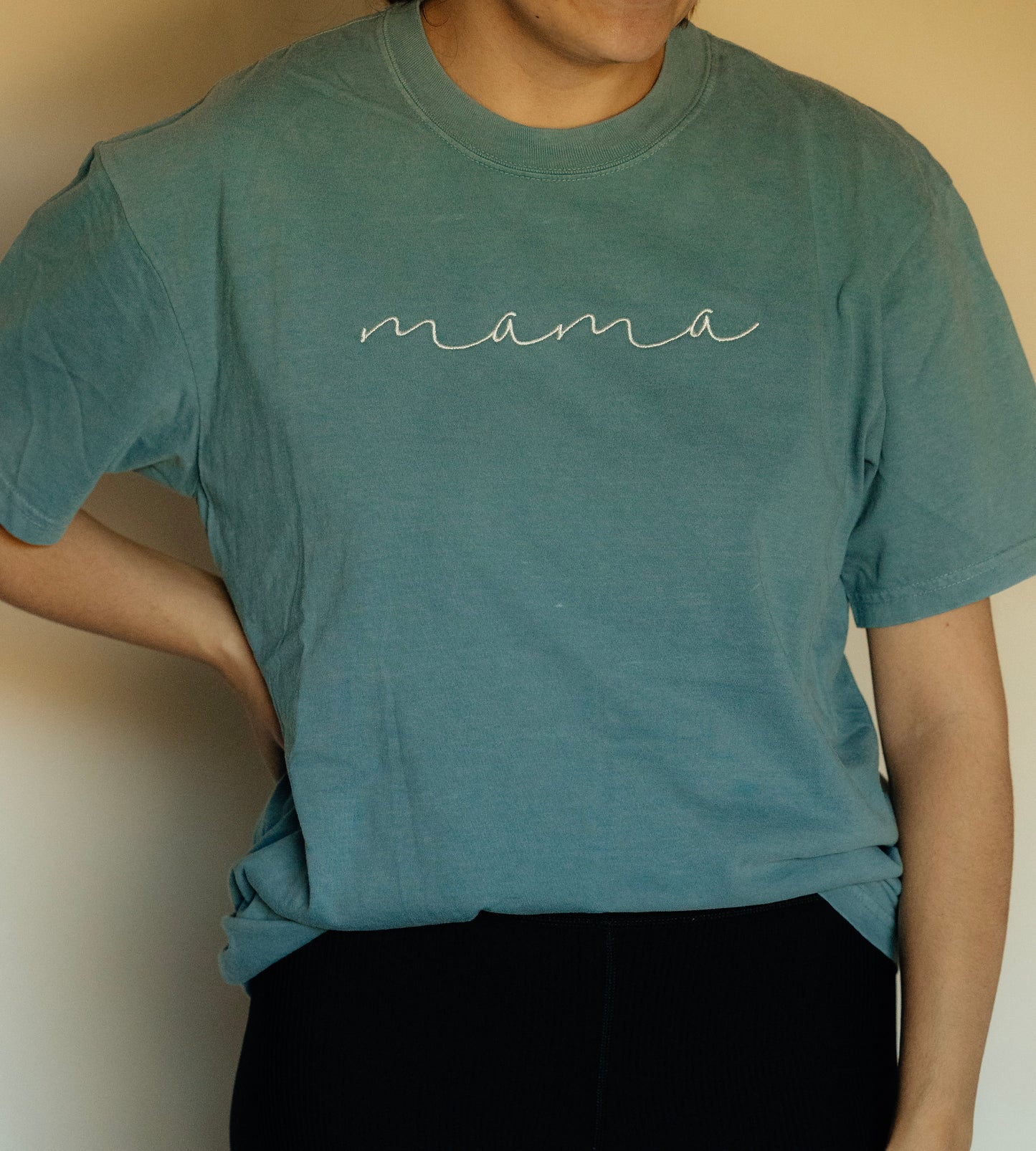 MAMA EMBROIDERED T-SHIRT