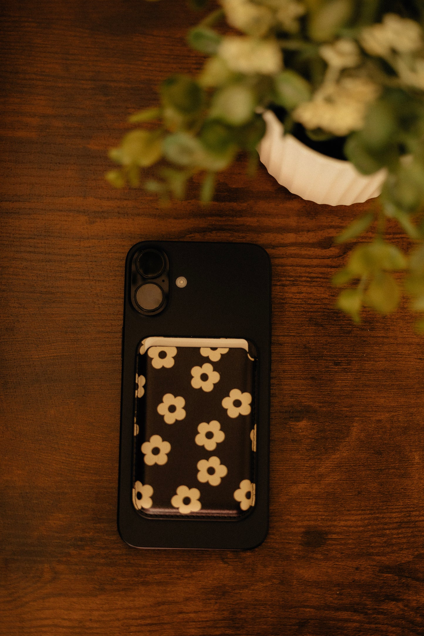 MAGNETIC PHONE WALLET