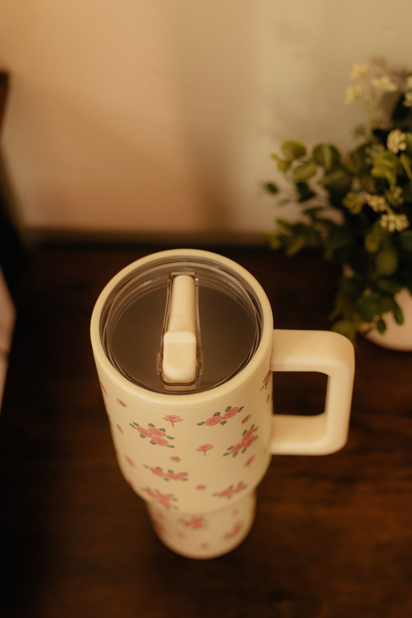 CREAMY FLORAL 40 OZ SPILL FREE STAINLESS STEEL TUMBLER