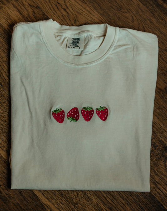STRAWBERRY EMBROIDERED T-SHIRT