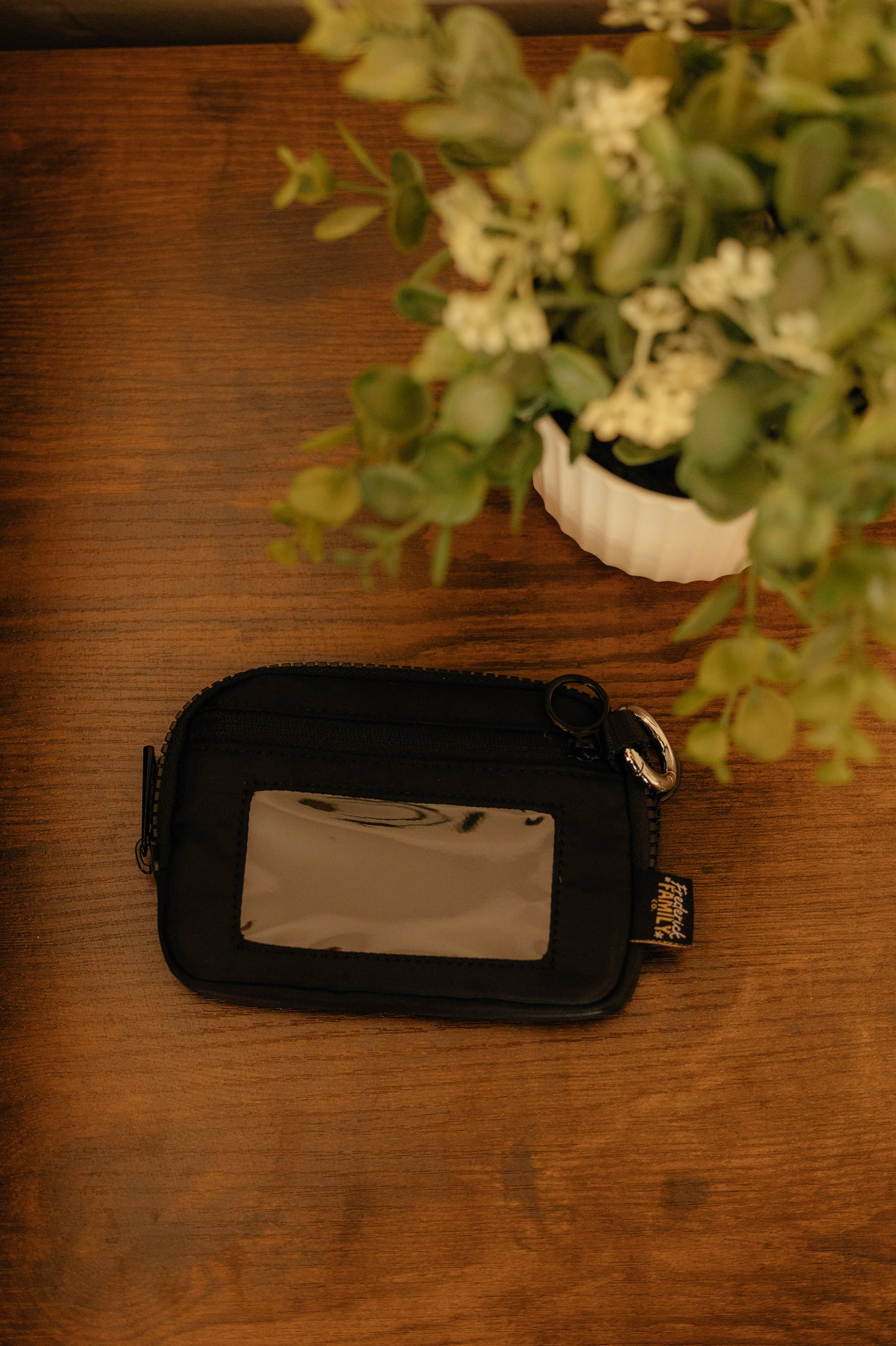 COMPACT CARD HOLDER AND CANVAS WRISTLET KEYCHAIN