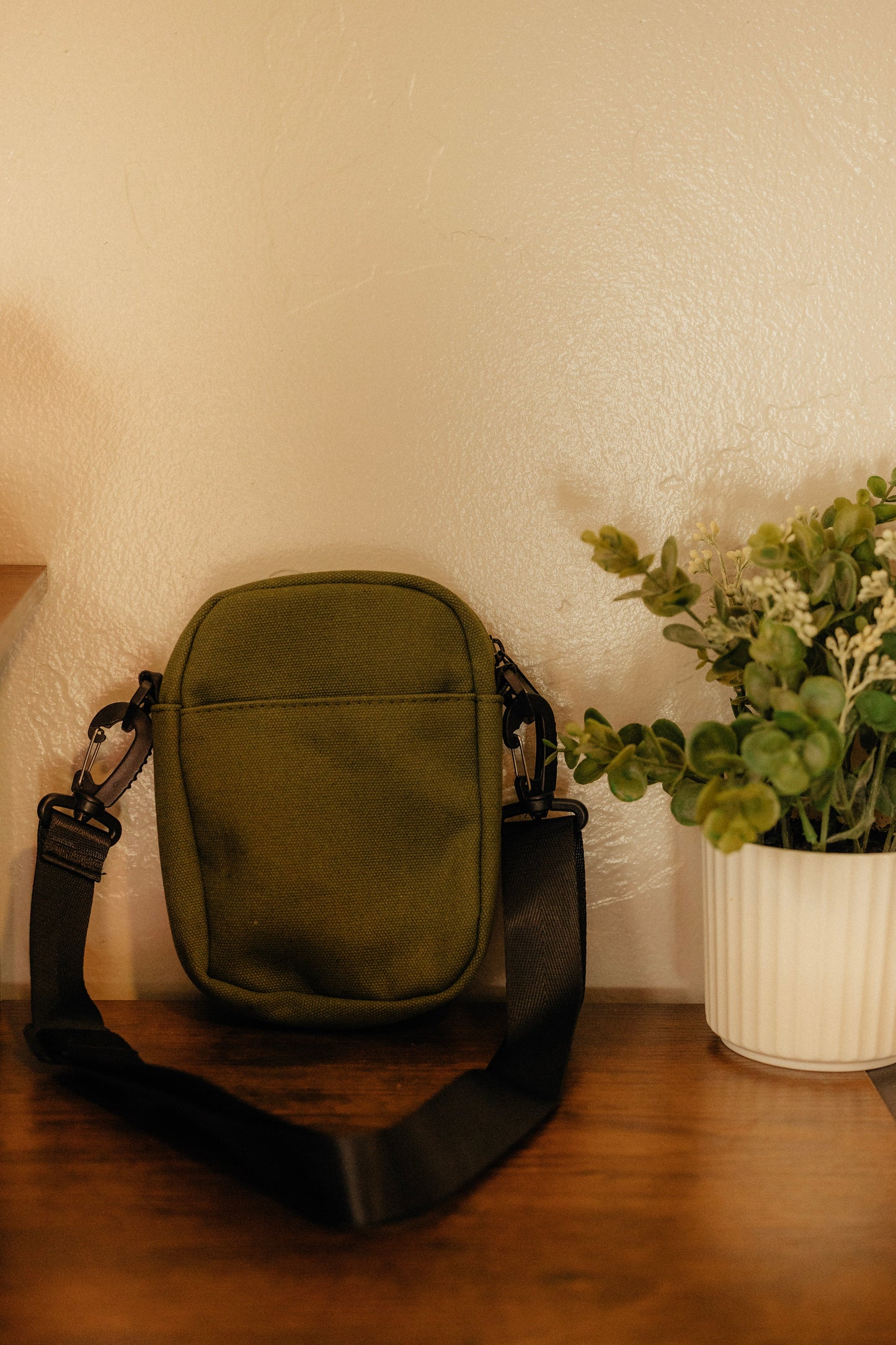 ORANGE BLOSSOM CROSSBODY BAG